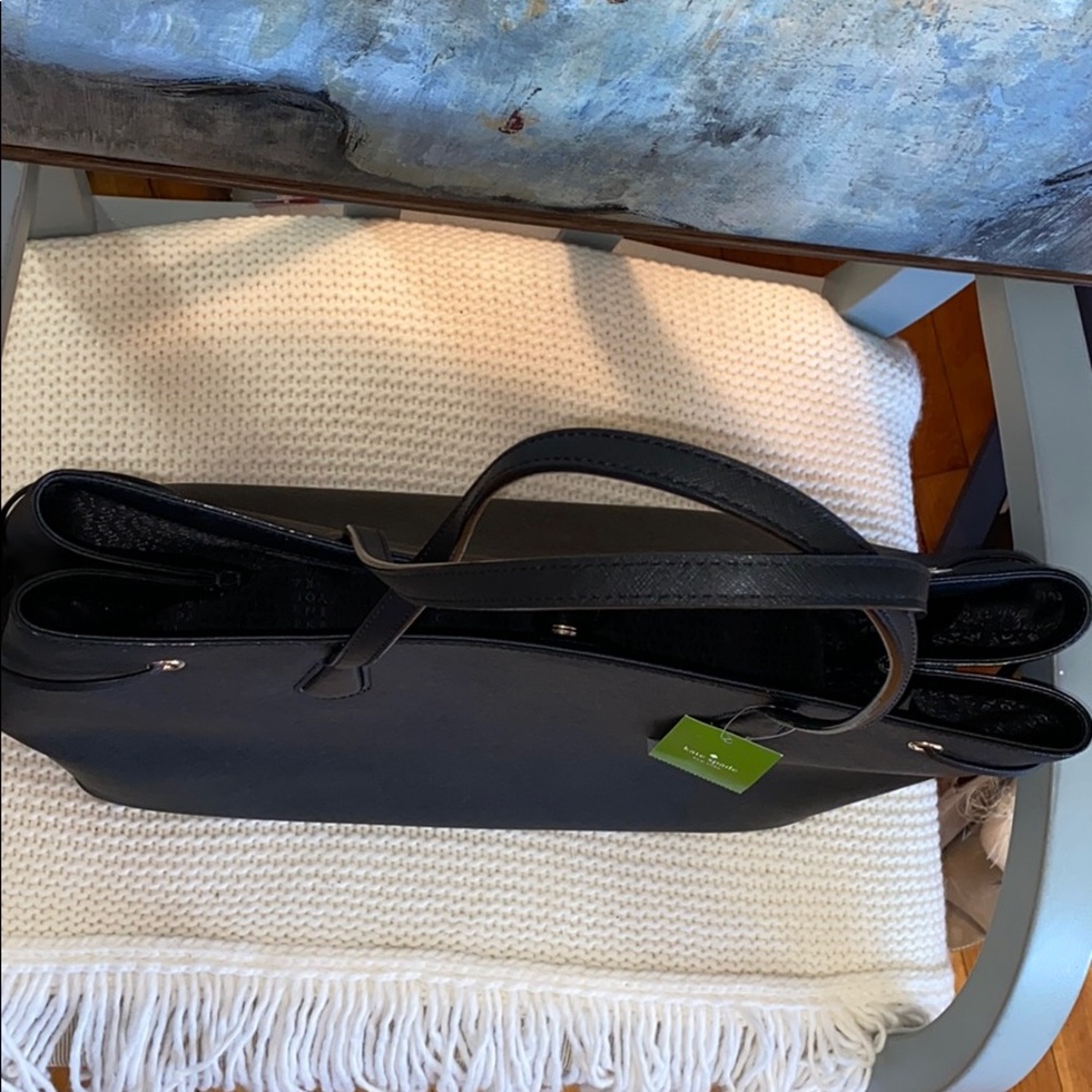 *SOLD*Kate Spade Ari Laurel Way Black Leather Tote - Picture 5 of 12
